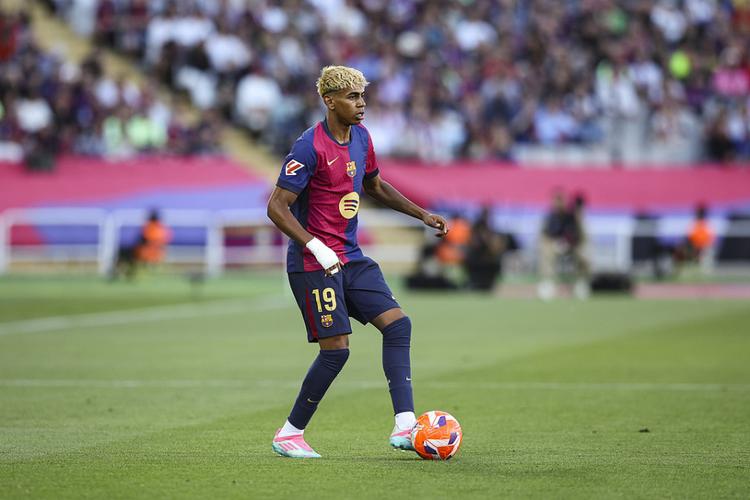 奥萨尔被驱&多人吃T！活塞罚球20-36独行侠（奥萨尔被罚出场多人领技犯，活塞罚球20比36不及独行侠）