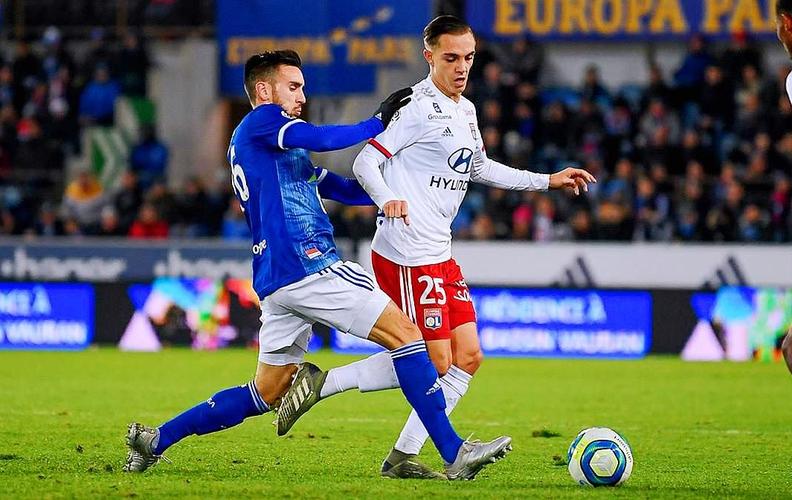 足球欧洲杯门将扑点成热点话题（欧洲杯门将扑点引发热议）