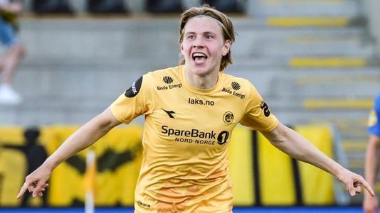 官方：今年NBA杯半决赛观赛量超4亿，社媒浏览量增长126%（官方称今年NBA杯半决赛累计观看量突破4亿，社媒浏览量同比增长126%）