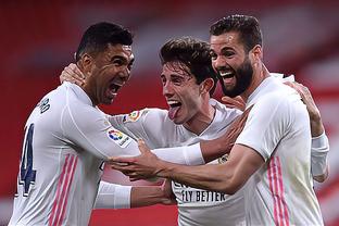 F1收官战正赛：维斯塔潘虽夺冠但无缘WDC；诺里斯加冕世界冠军（F1赛季收官：维斯塔潘夺分站桂冠却无缘车手年度王座，诺里斯加冕世界冠军）