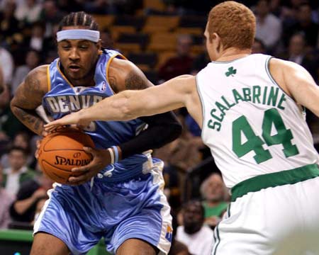 出战4场完成3场零封+两度扑点，迈尼昂当选米兰11月最佳球员（4战3零封两次扑点，迈尼昂荣膺米兰11月最佳）