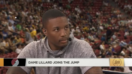 全场砍多少？郭昊文三节15中10轰下32分3板6助 次节14分&三节13分（郭昊文三节爆发：15投10中砍下32分3板6助，次节14分、第三节再取13分）