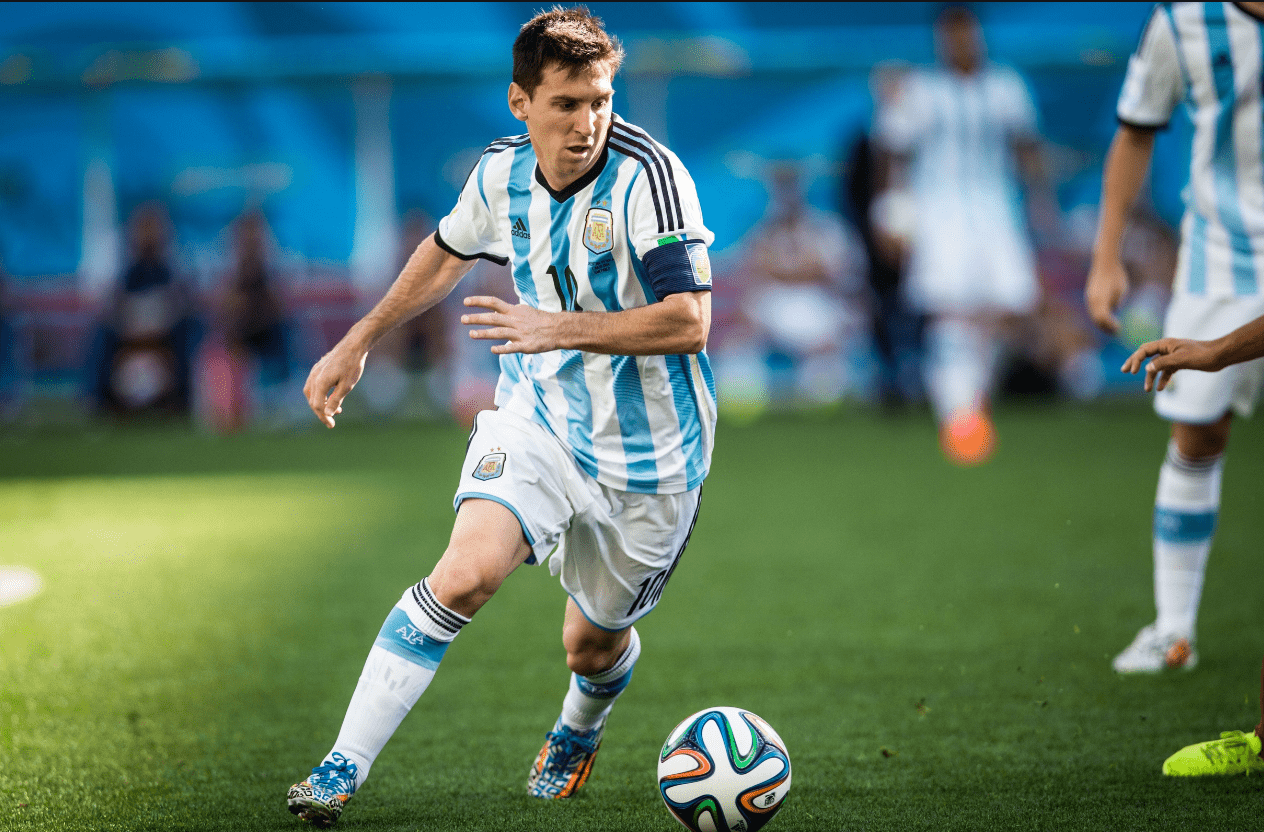 莱切2-1都灵，班达、拉萨纳-库利巴利建功（莱切2比1击败都灵，班达与拉萨纳-库利巴利相继进球）