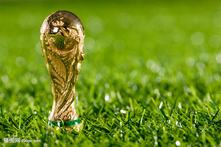 澳超半场：维迪奇补时扳平，奥克兰FC暂1-1布里斯班狮吼（澳超半场战报：维迪奇补时扳平，奥克兰FC暂与布里斯班狮吼1-1）