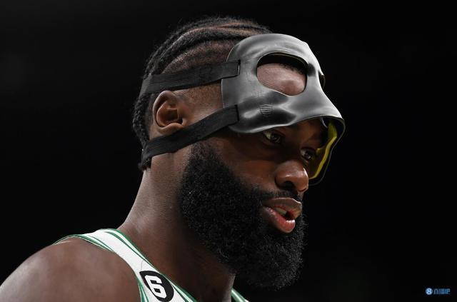 训练师：弗拉格还会继续进步 赛季中段会看到更加出色的他（训练师：弗拉格进步势头不减 赛季中段将更为抢眼）