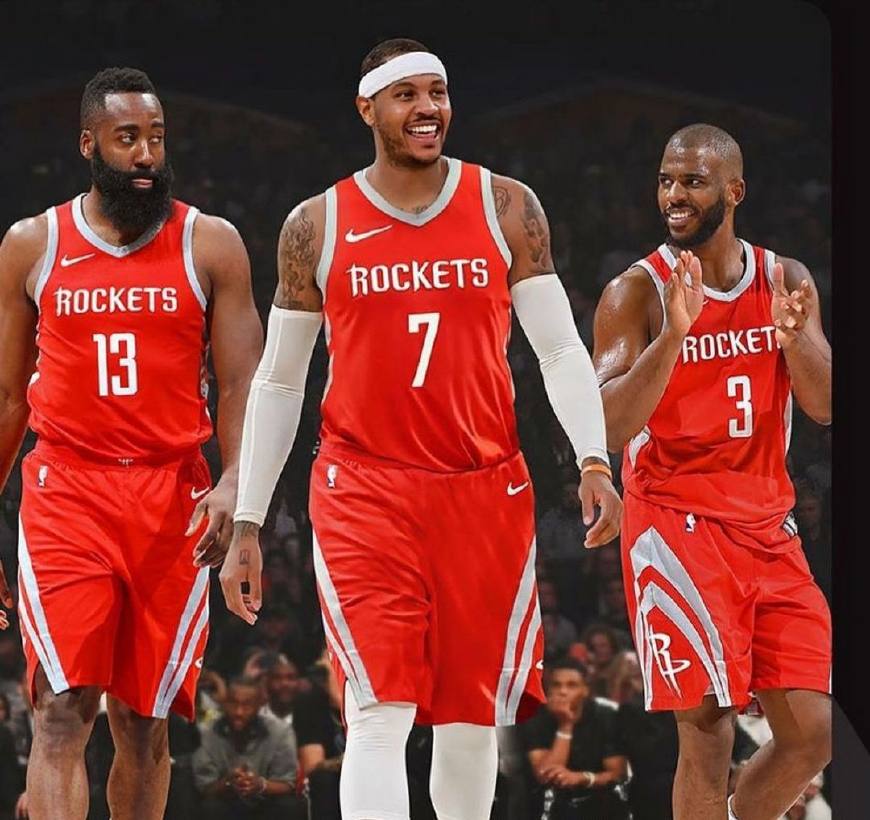 杜兰特三节28+8刷爆纪录：里程碑之夜击溃太阳 激情握拳怒吼庆祝（里程碑之夜！杜兰特三节28+8创纪录 率队击溃太阳握拳怒吼庆祝）