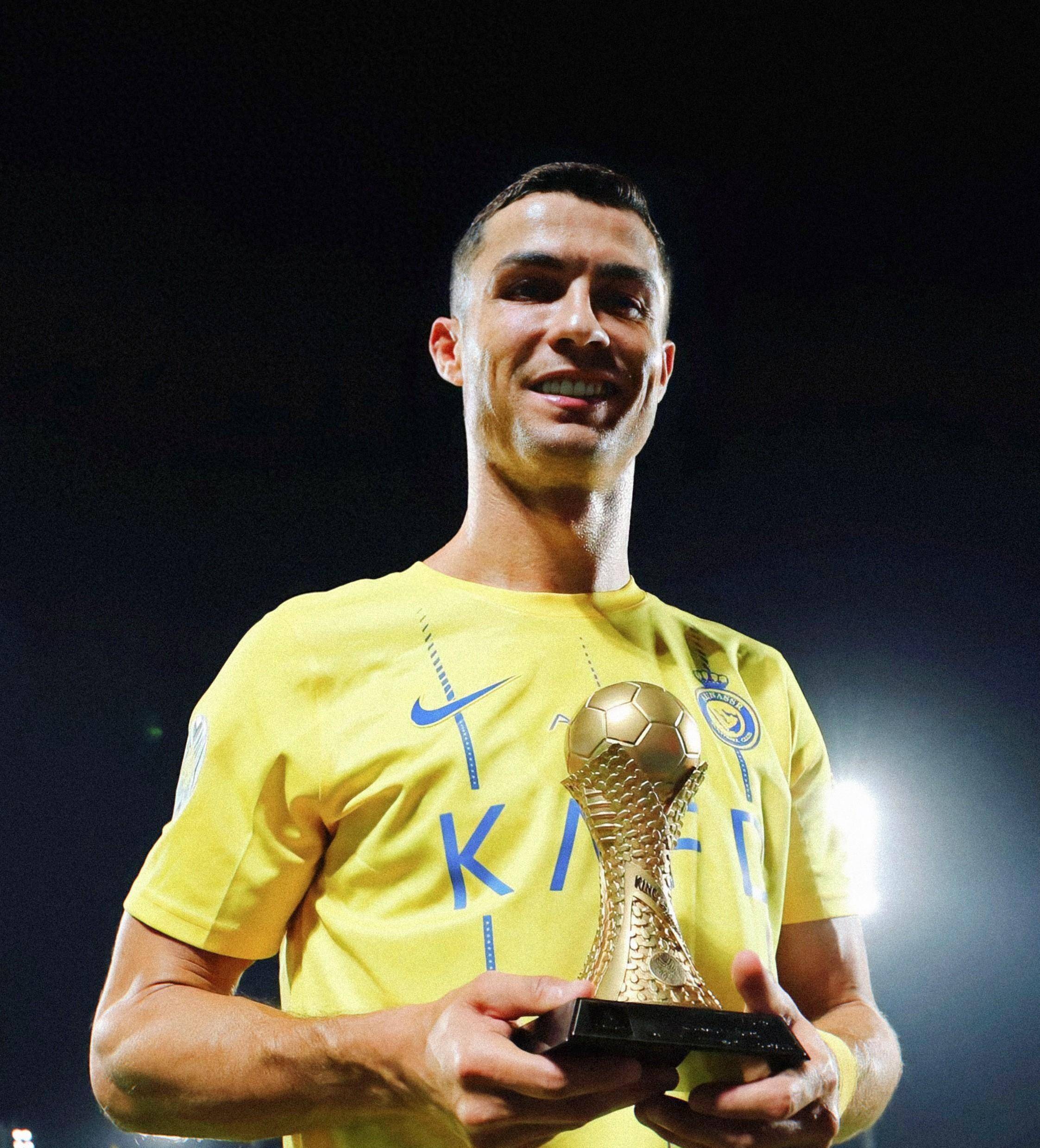 斯基拉：37岁的前葡萄牙国门帕特里西奥正在考虑退役（据斯基拉消息，37岁前葡萄牙国门帕特里西奥正考虑挂靴）