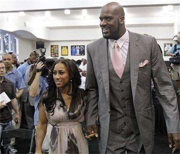 定位球魔术师：法国人乔弗尔如何在阿森纳打造自己的标志形象（法国人乔弗尔如何在阿森纳塑造定位球招牌风格）