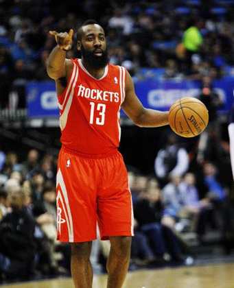 布伦森85次30+跃居队史第四，轰33分率尼克斯血洗爵士（布伦森第85次30+升至队史第4，33分领尼克斯大胜爵士）