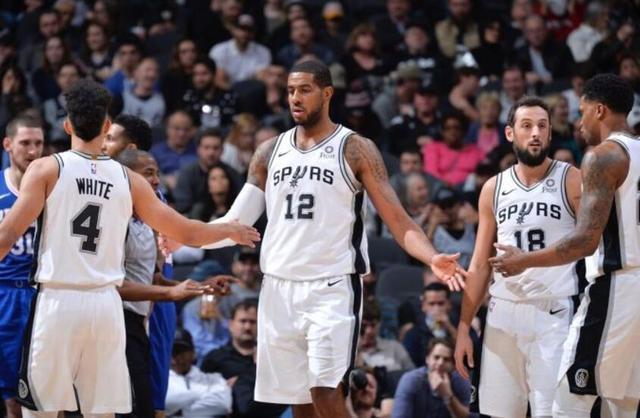 穆里尼奥：执教与评论教练是两回事，而评论别人总是容易的（穆里尼奥：带队与点评是两码事，指点他人总是最容易）